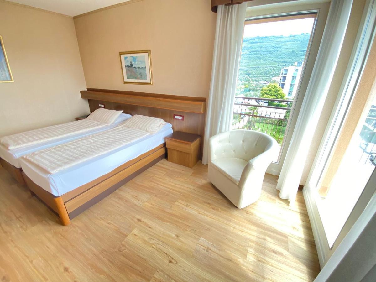 Sunlake Hotel Riva del Garda Exterior foto