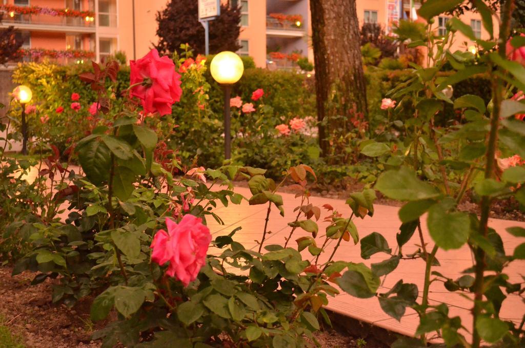 Sunlake Hotel Riva del Garda Exterior foto