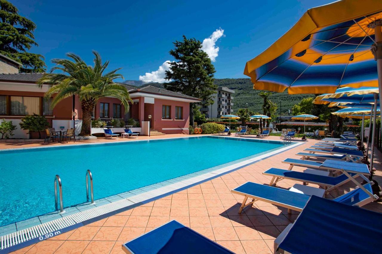 Sunlake Hotel Riva del Garda Exterior foto
