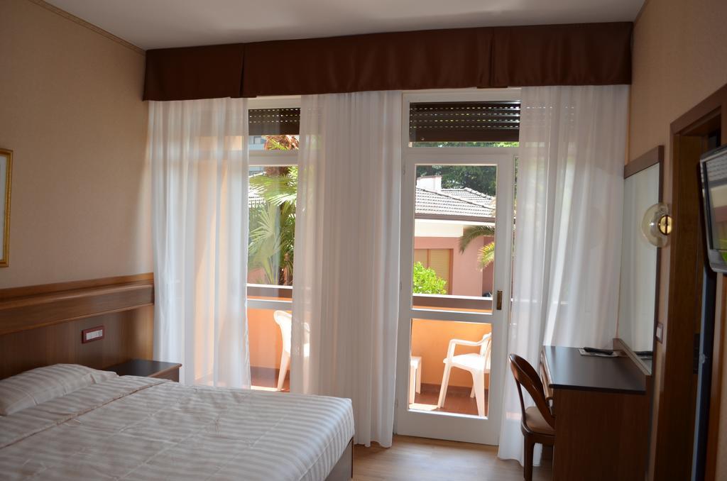 Sunlake Hotel Riva del Garda Exterior foto